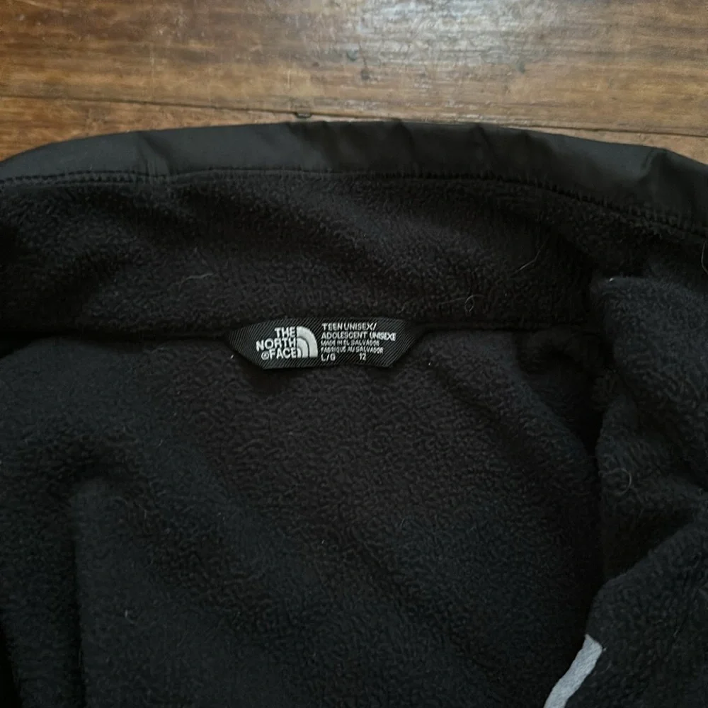 Teen Large Northface pullover